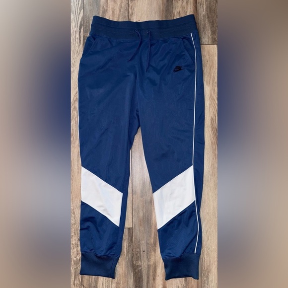 Nike Pants - Nike Sportswear Heritage Track Pant Women’s Size L Blue & White CD4152-469 NWT